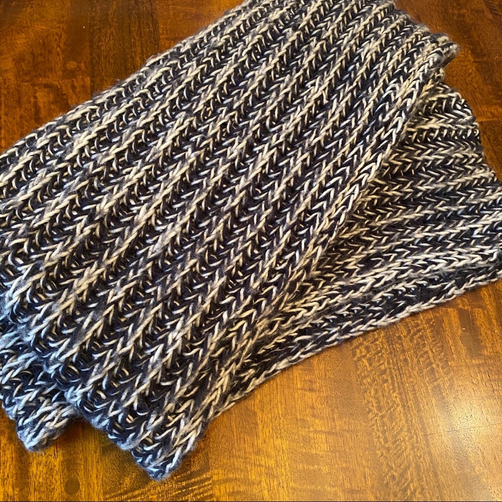 Chunky Knit Infinity Scarf - Picture 4 of 6